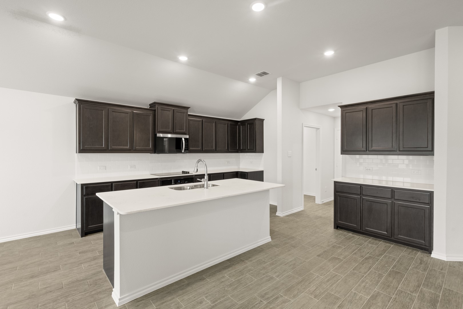 2607 Streamside Drive Burleson TX 76028