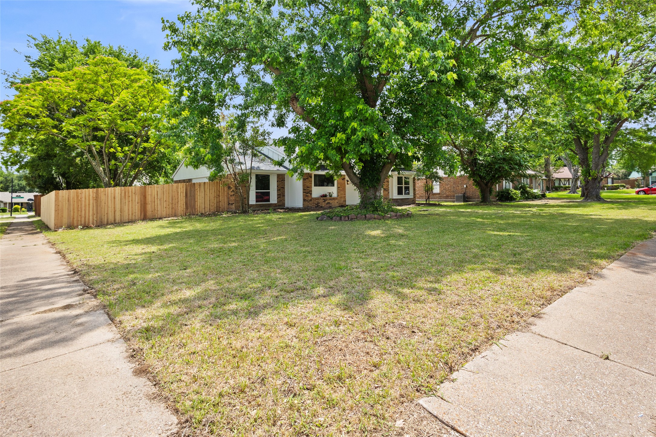 1518 Reisen Drive Garland TX 75040