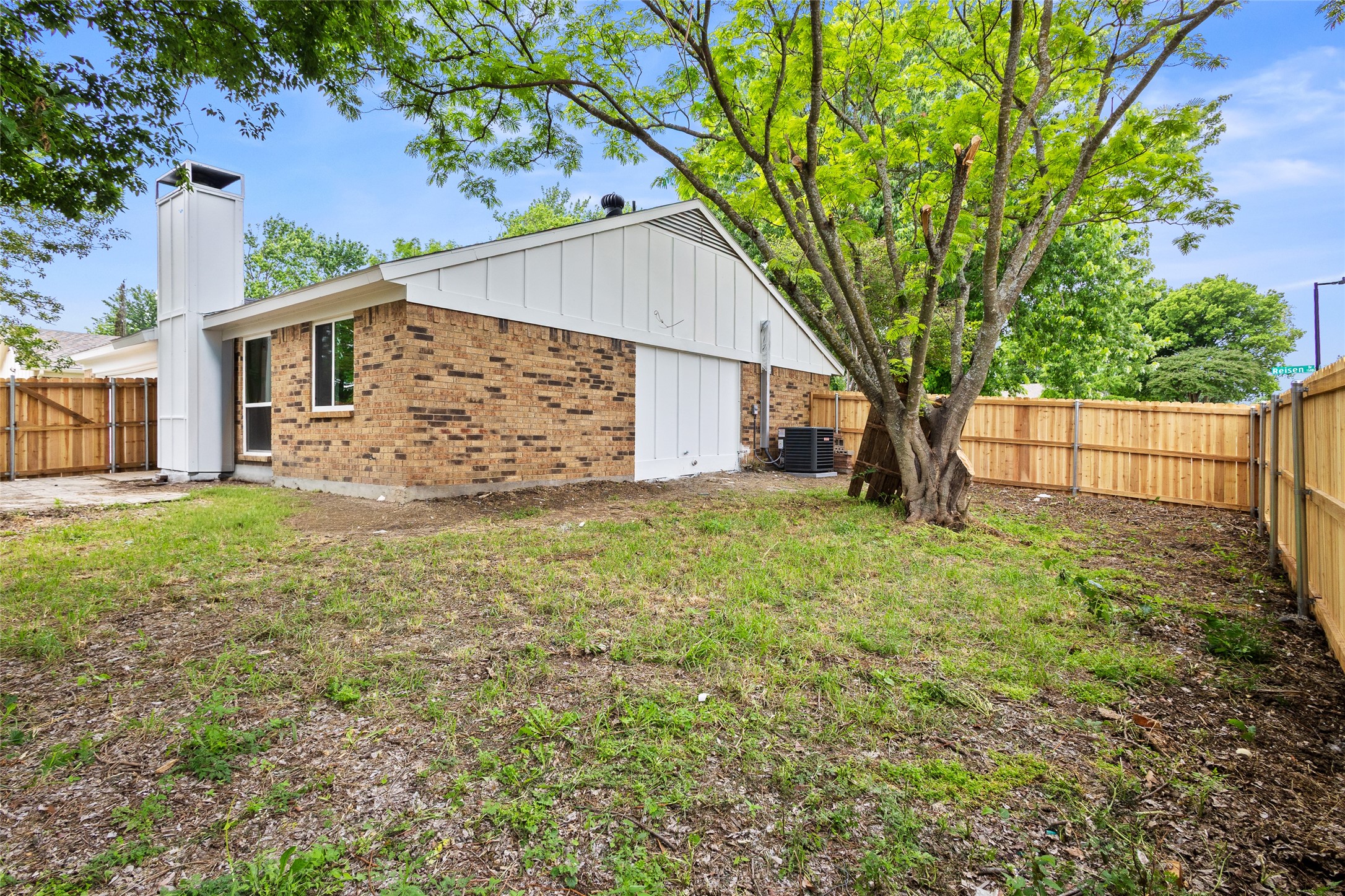 1518 Reisen Drive Garland TX 75040