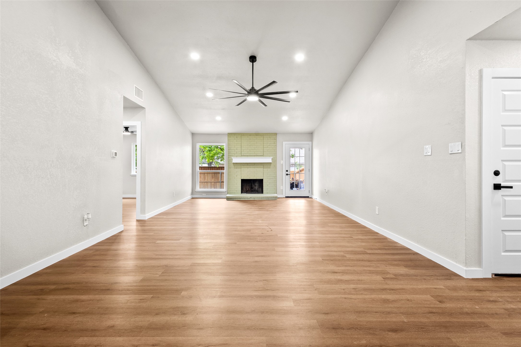 1518 Reisen Drive Garland TX 75040