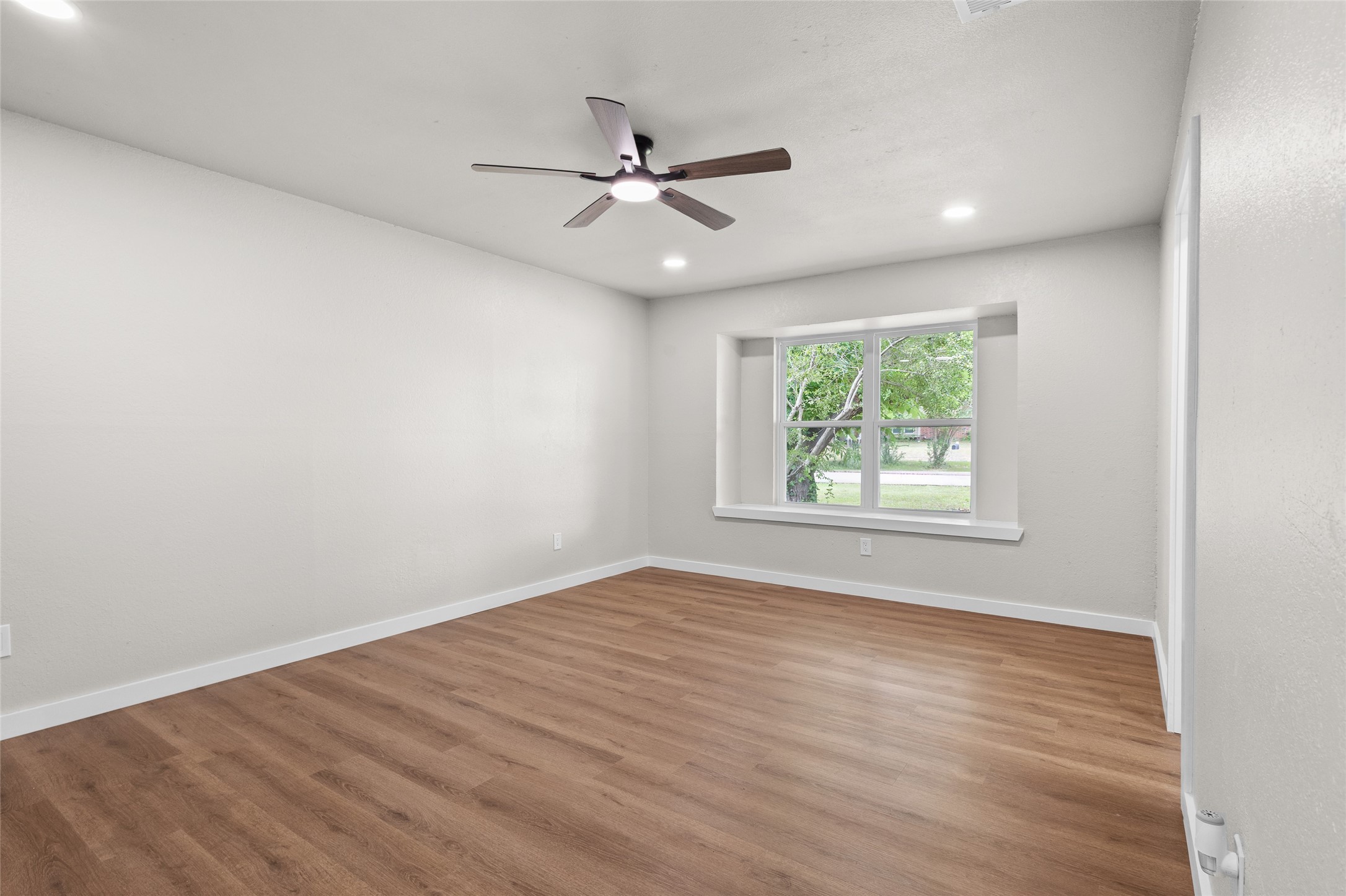 1518 Reisen Drive Garland TX 75040