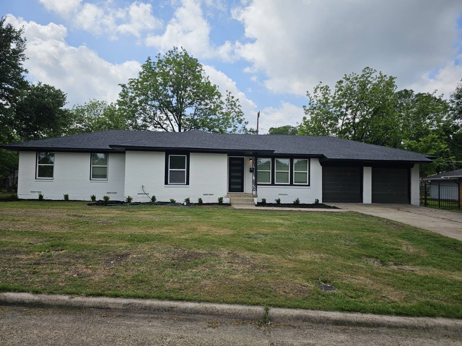814 Woodacre Drive Dallas TX 75241
