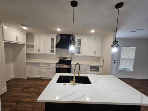 814 Woodacre Drive Dallas TX 75241