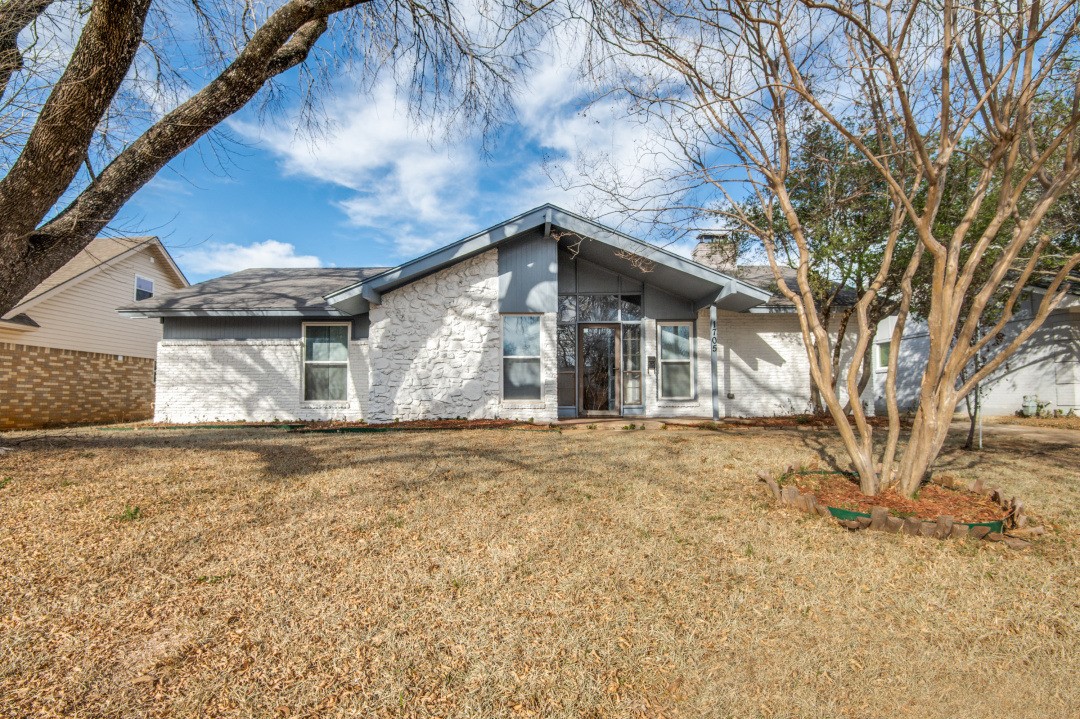 1705 Larkspur Drive Arlington TX 76013