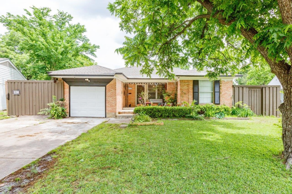 2817 Crest Ridge Drive Dallas TX 75228
