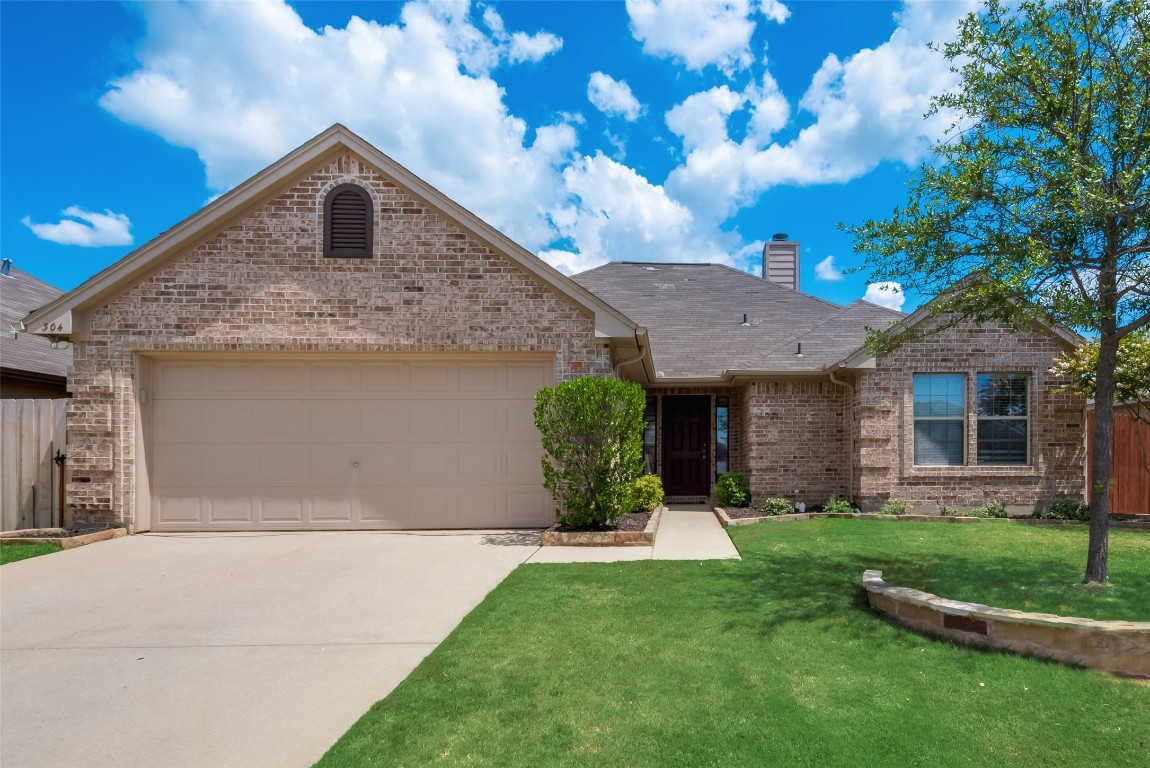 304 Glenview Drive Aubrey TX 76227