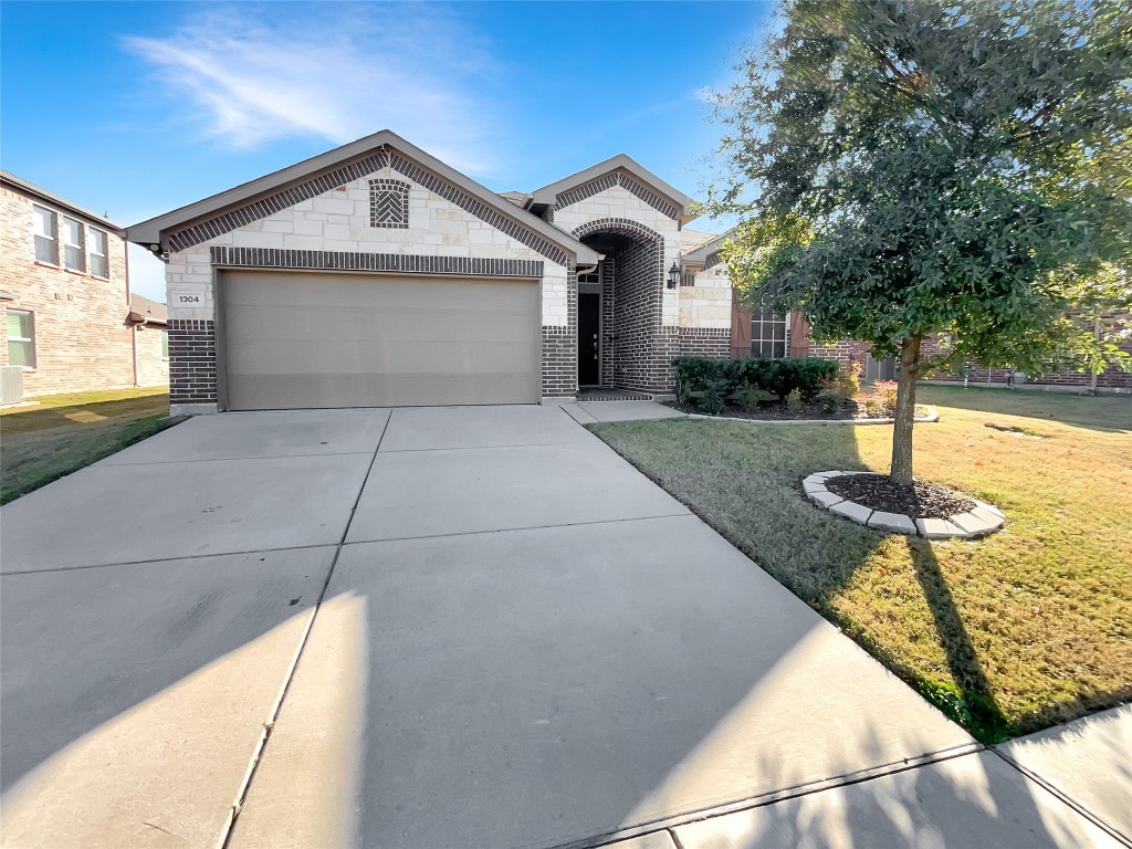 1304 Foxglove Lane Burleson TX 76028
