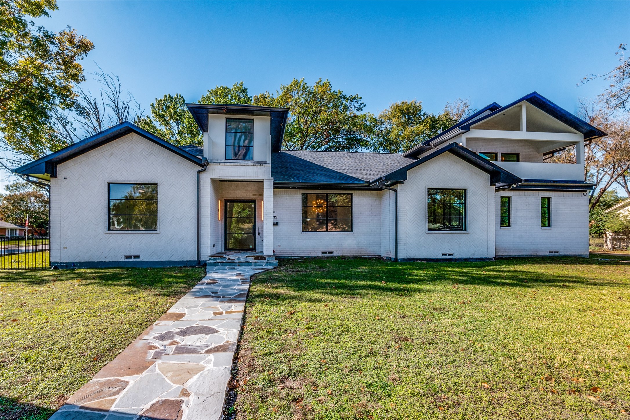 3221 S Glenbrook Drive Garland TX 75041