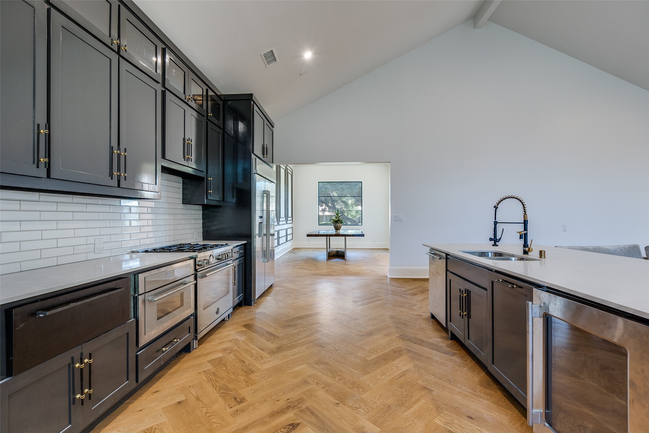 3221 S Glenbrook Drive Garland TX 75041