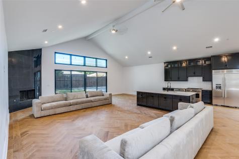 3221 S Glenbrook Drive Garland TX 75041