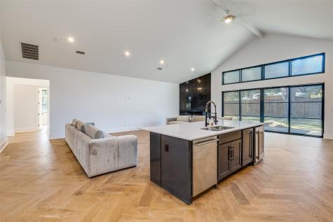 3221 S Glenbrook Drive Garland TX 75041