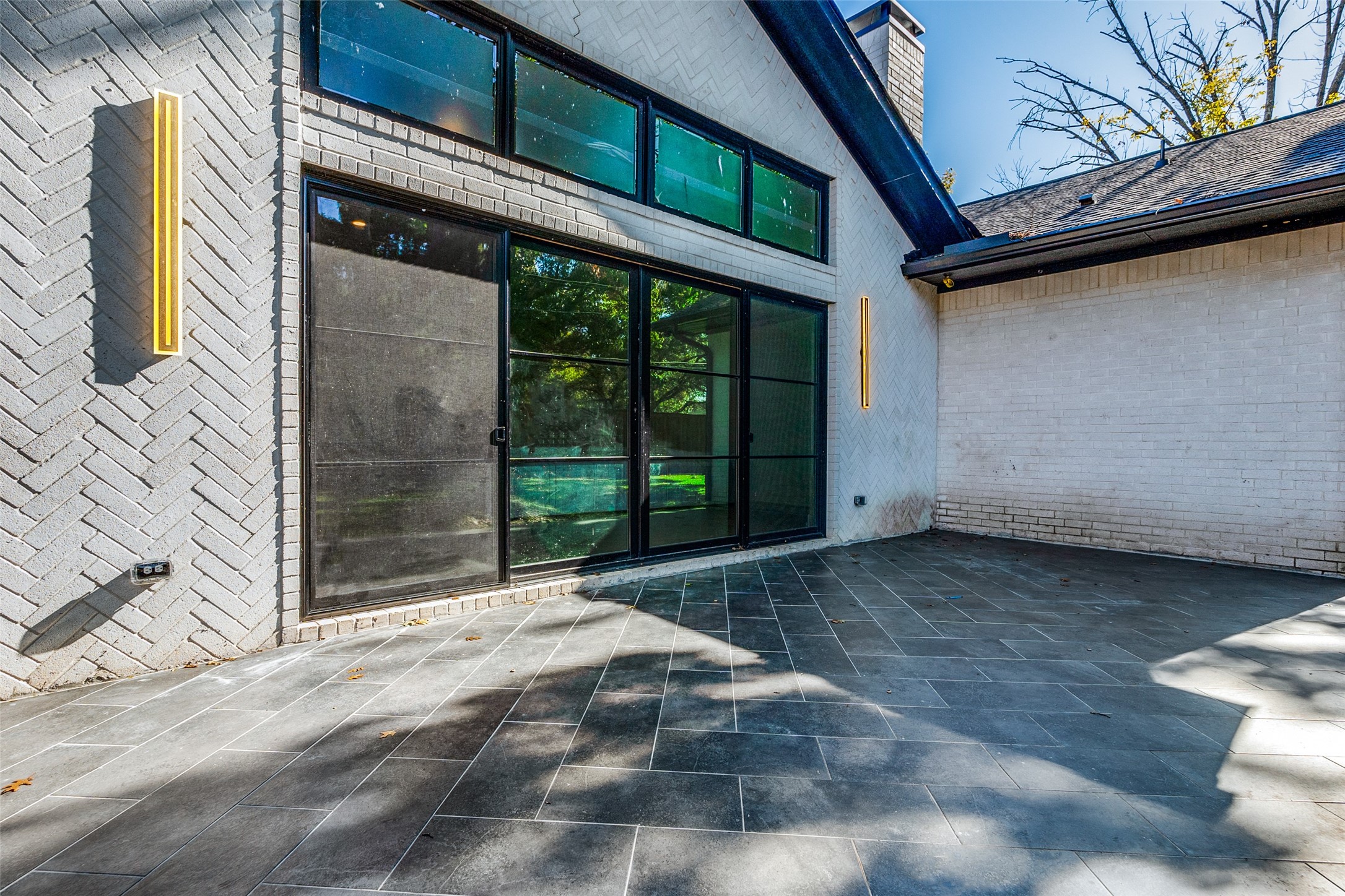 3221 S Glenbrook Drive Garland TX 75041