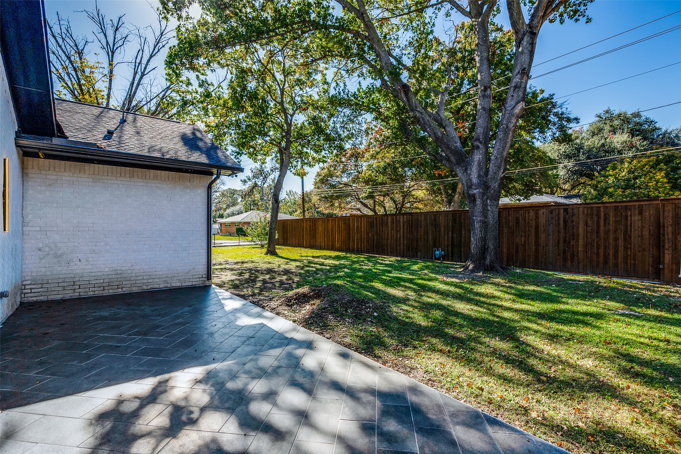 3221 S Glenbrook Drive Garland TX 75041