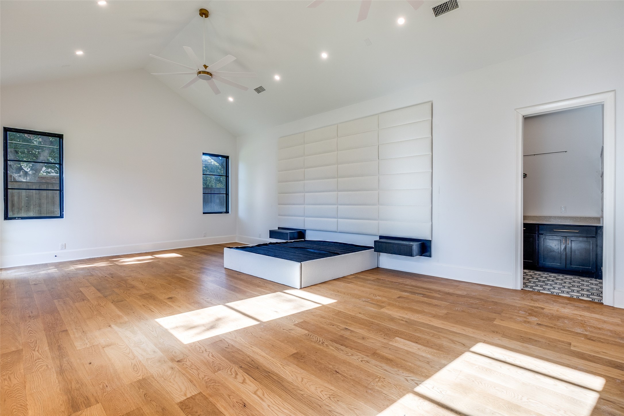 3221 S Glenbrook Drive Garland TX 75041