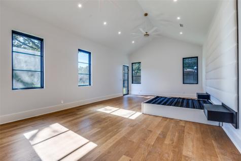 3221 S Glenbrook Drive Garland TX 75041
