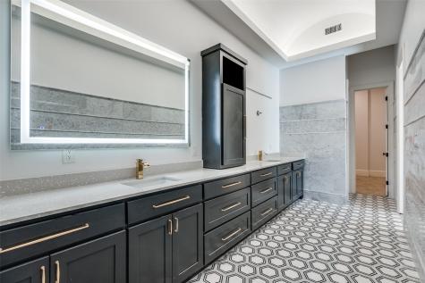3221 S Glenbrook Drive Garland TX 75041