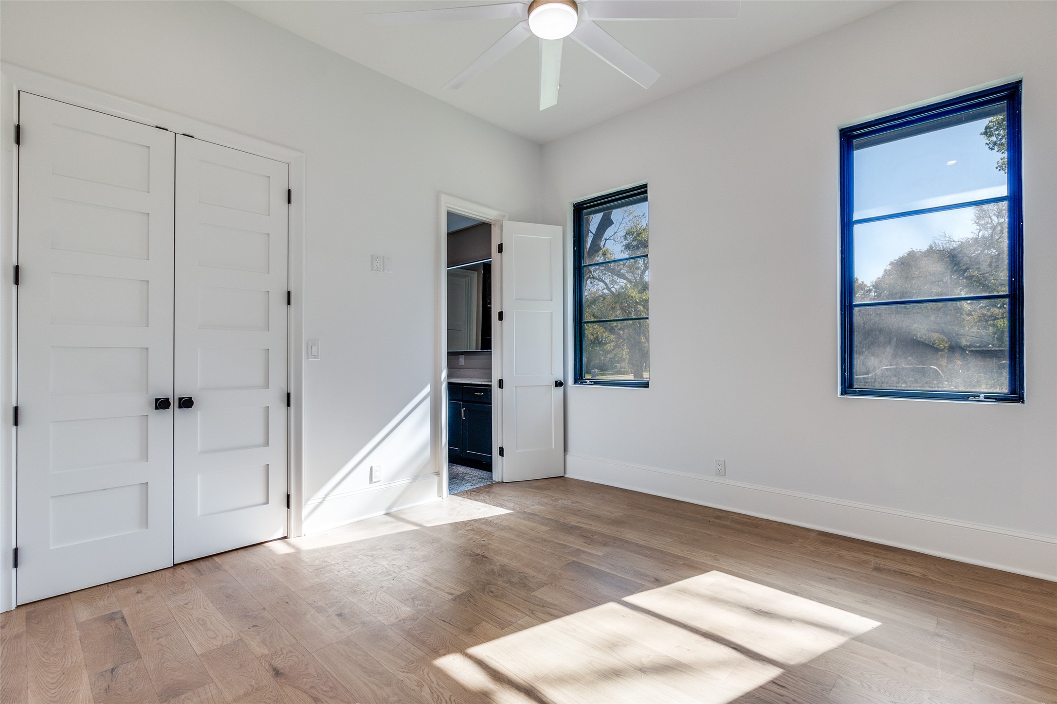 3221 S Glenbrook Drive Garland TX 75041