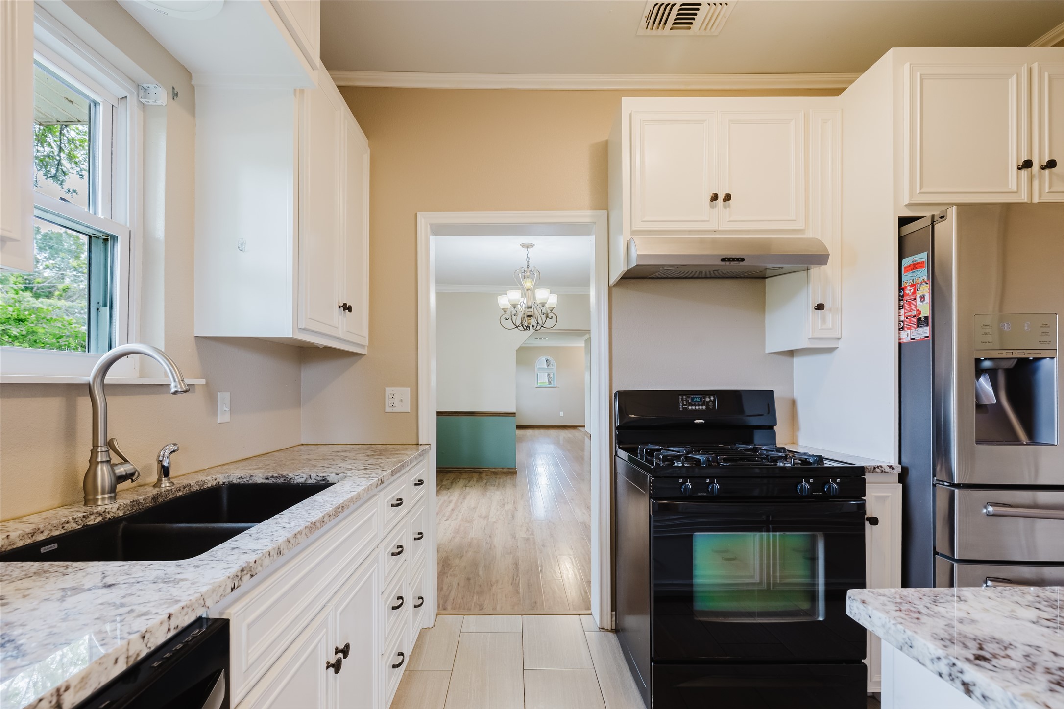 1301 S Green Street Eastland TX 76448