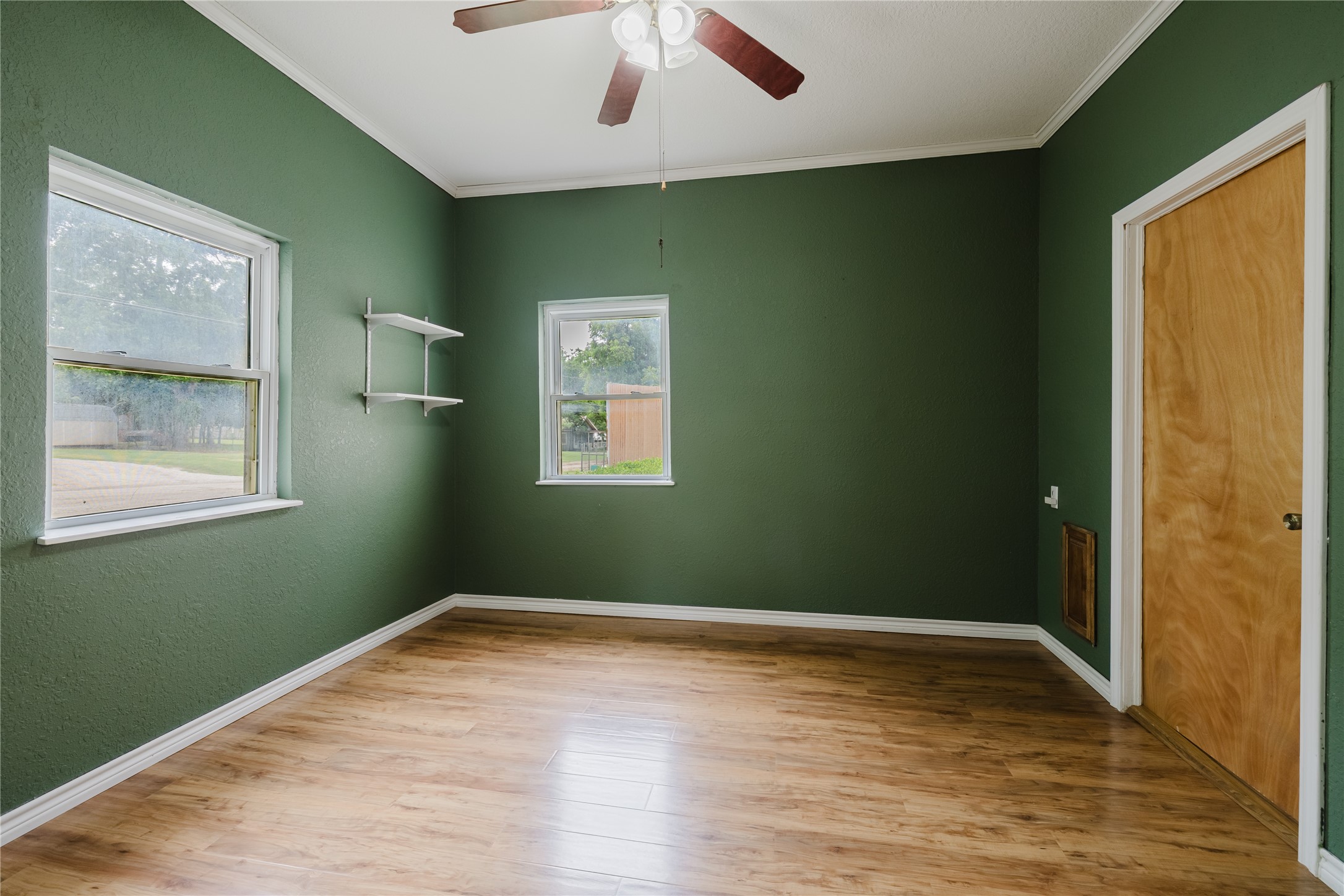 1301 S Green Street Eastland TX 76448