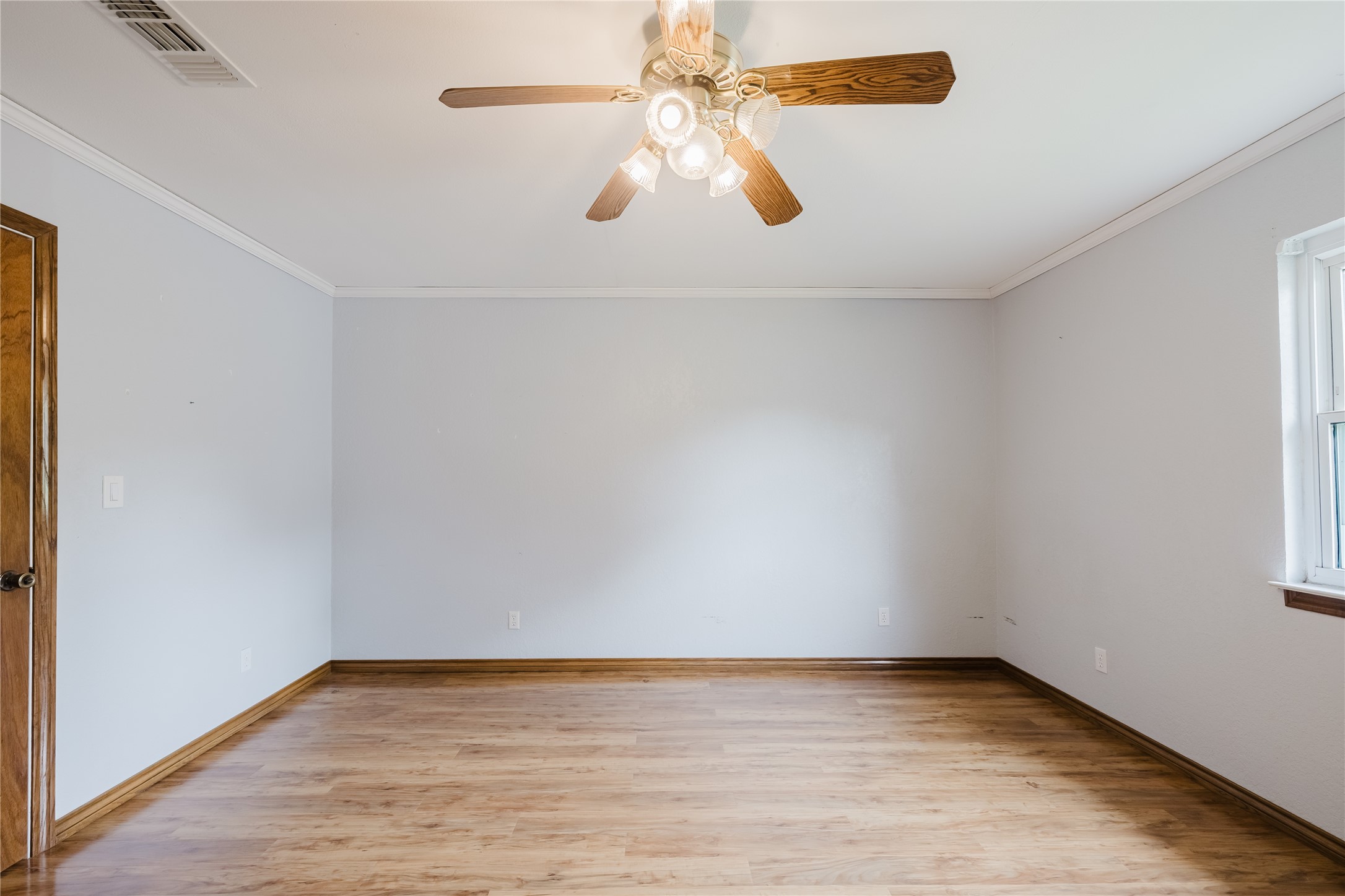 1301 S Green Street Eastland TX 76448
