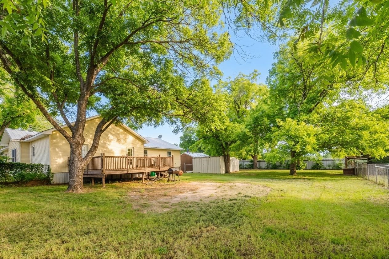 1301 S Green Street Eastland TX 76448