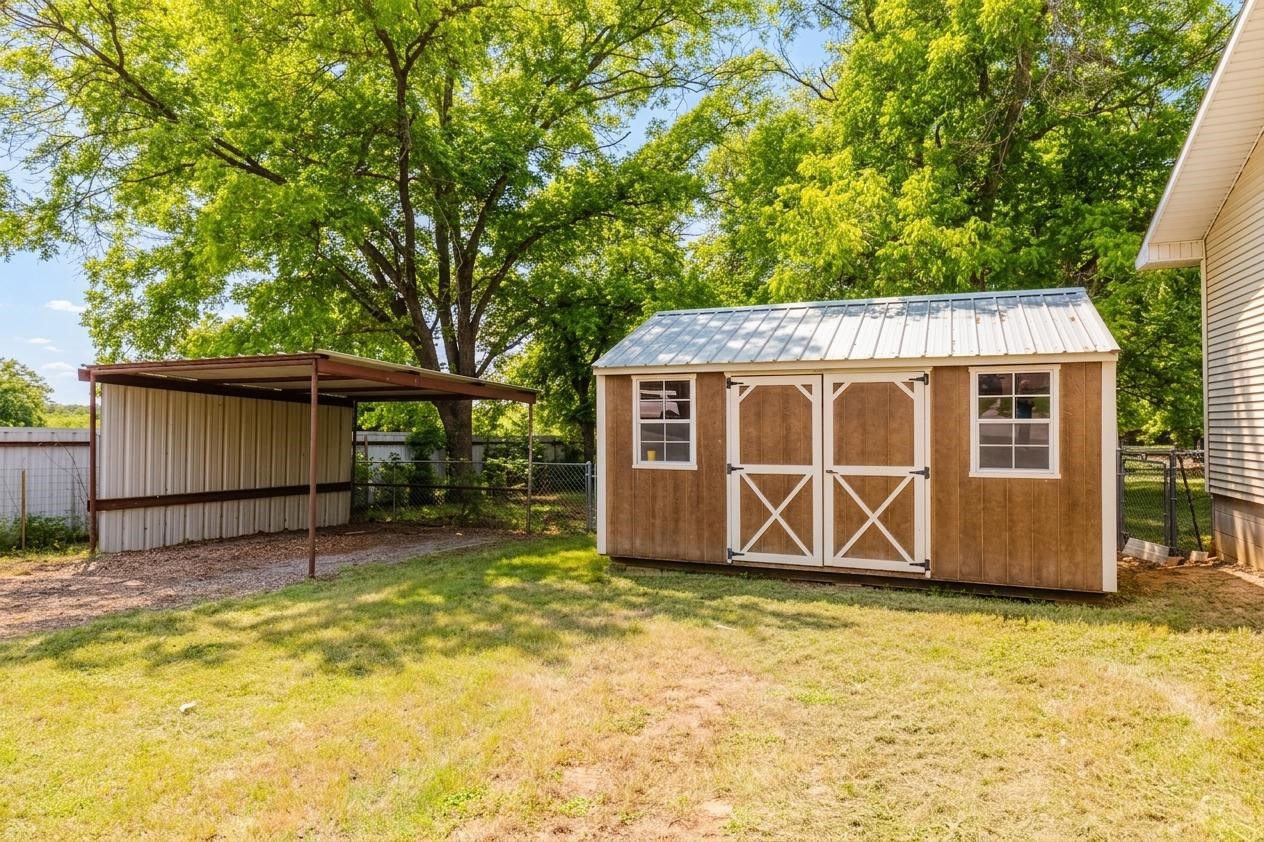 1301 S Green Street Eastland TX 76448