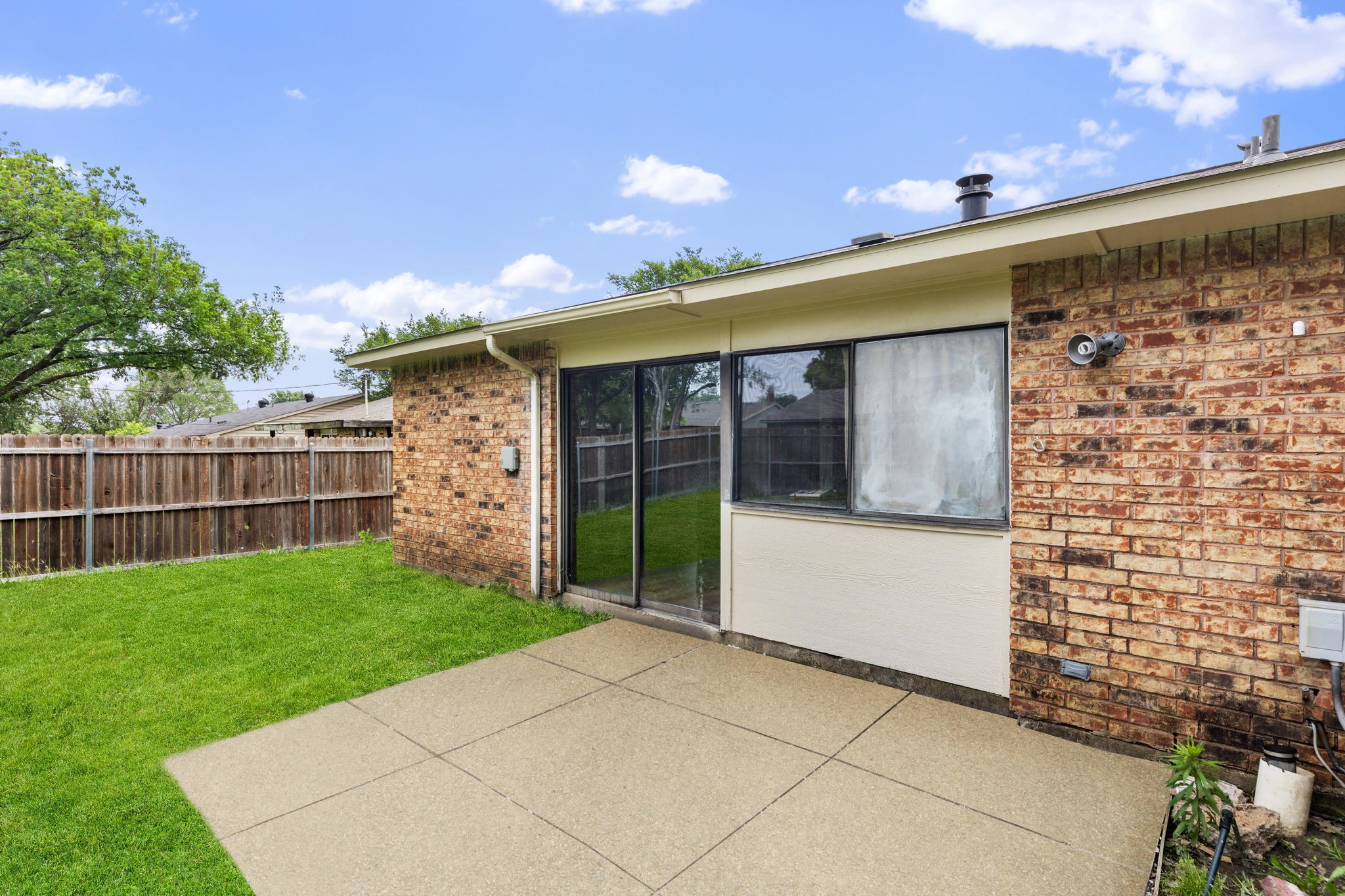 809 Levelland Drive Arlington TX 76017