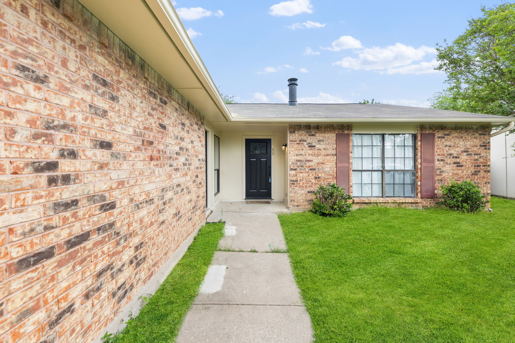 809 Levelland Drive Arlington TX 76017