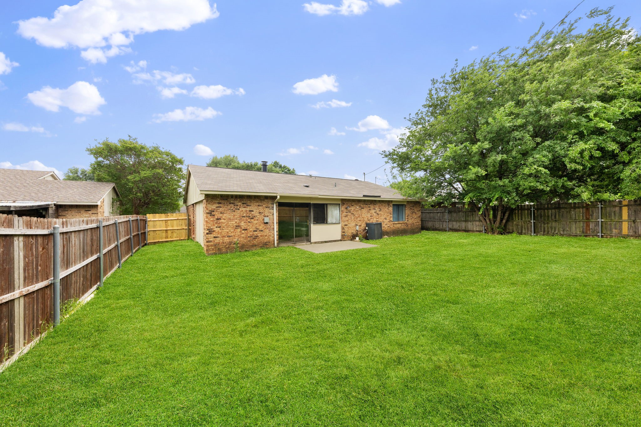 809 Levelland Drive Arlington TX 76017