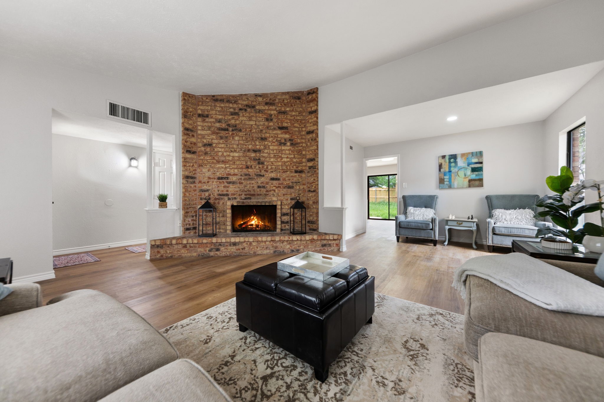 809 Levelland Drive Arlington TX 76017
