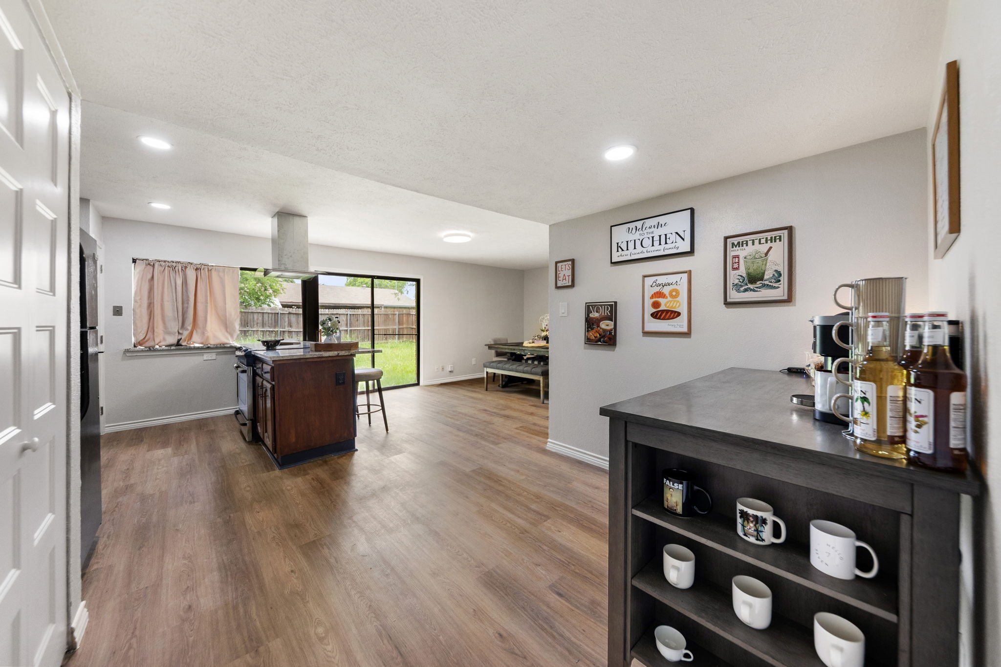 809 Levelland Drive Arlington TX 76017