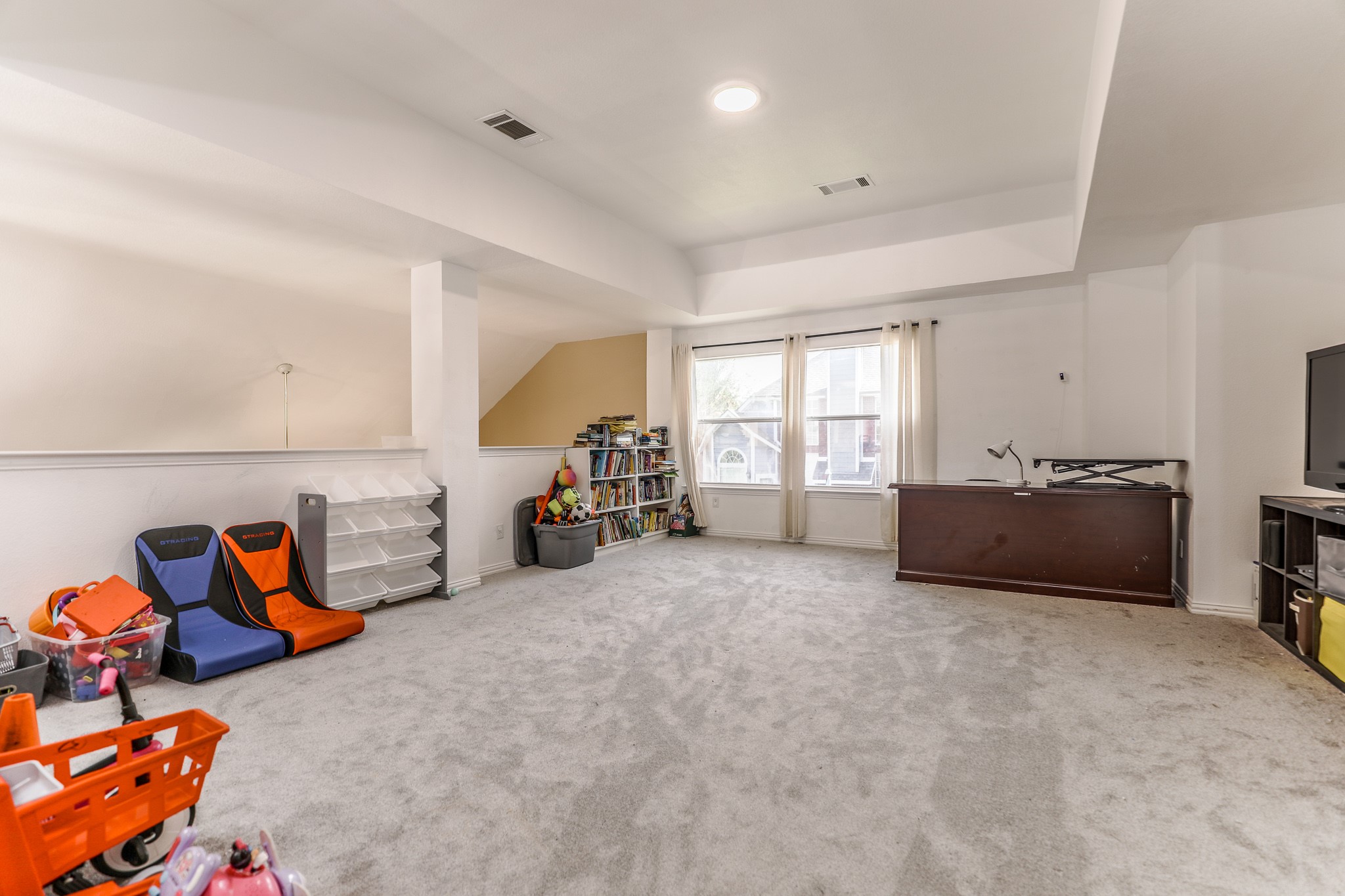 611 Laura Lane Grand Prairie TX 75052