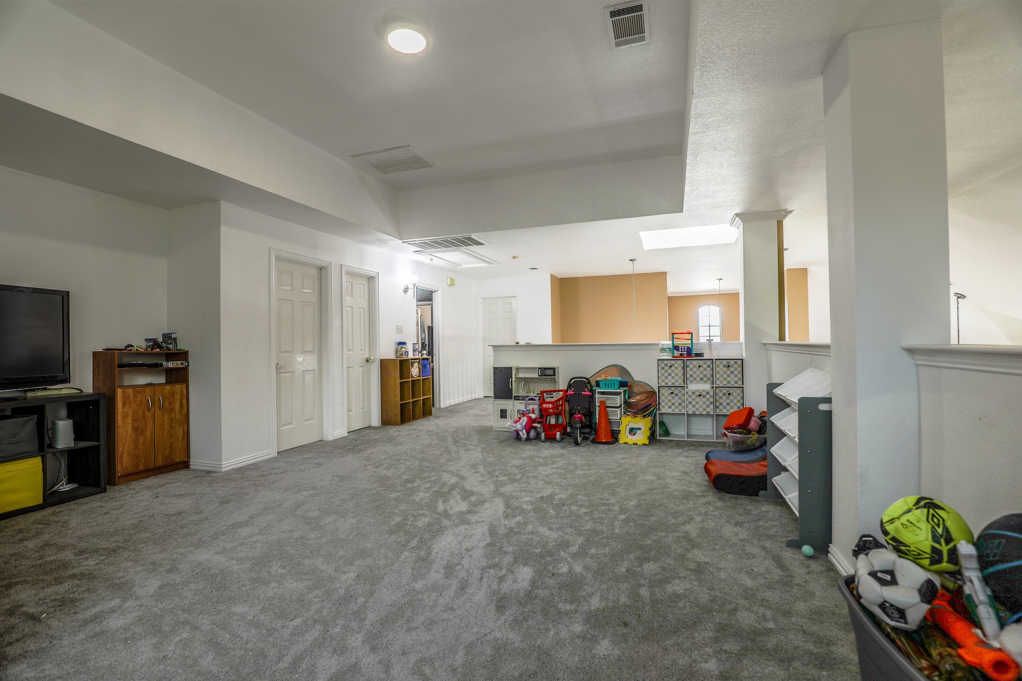611 Laura Lane Grand Prairie TX 75052
