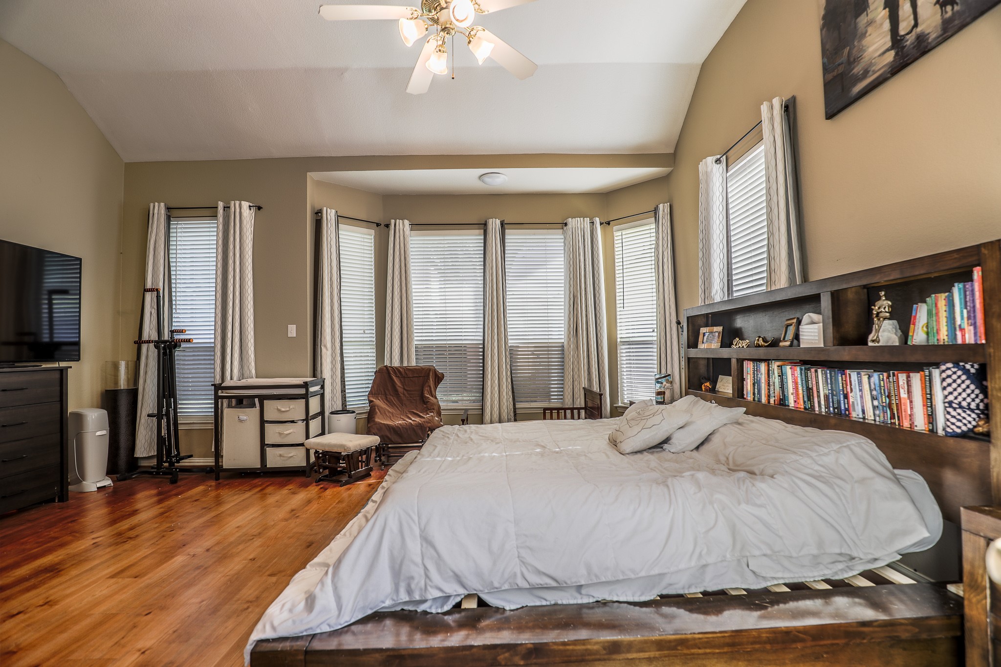 611 Laura Lane Grand Prairie TX 75052