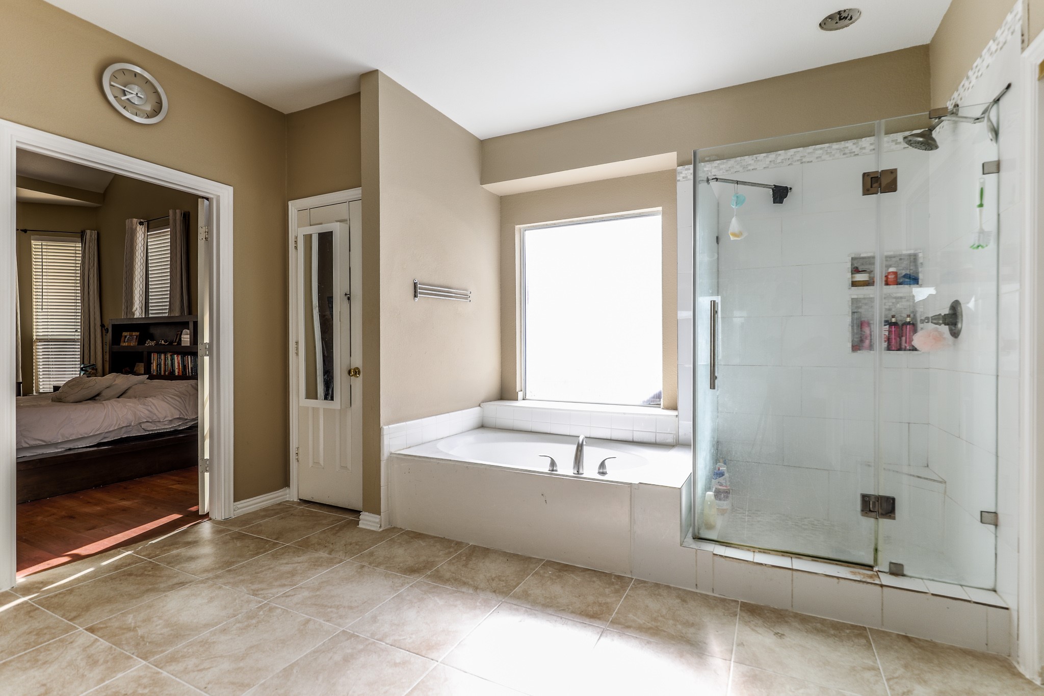 611 Laura Lane Grand Prairie TX 75052