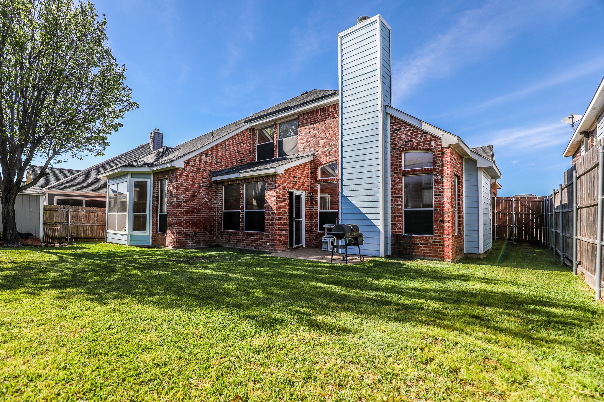 611 Laura Lane Grand Prairie TX 75052