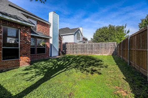 611 Laura Lane Grand Prairie TX 75052