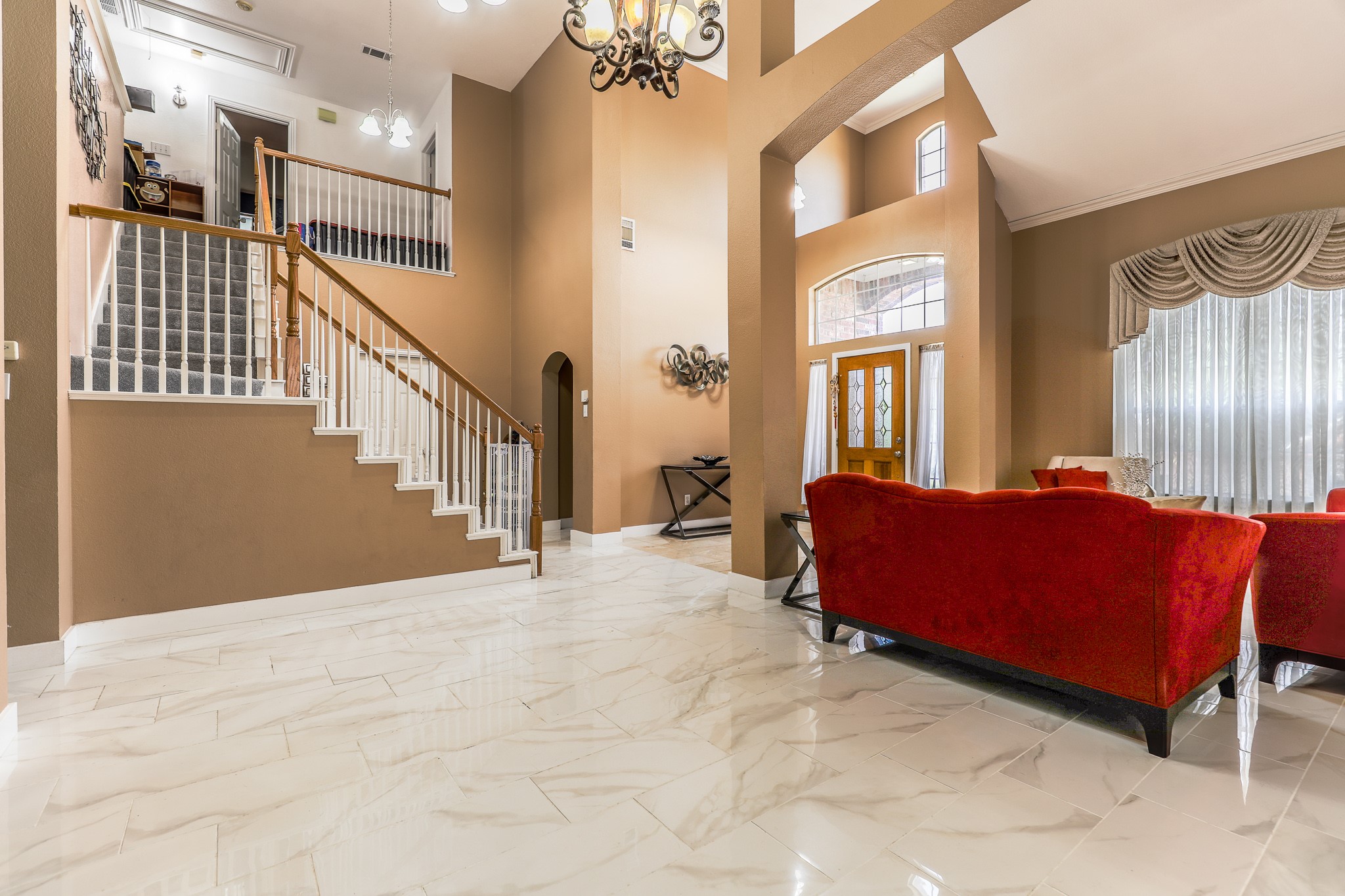 611 Laura Lane Grand Prairie TX 75052