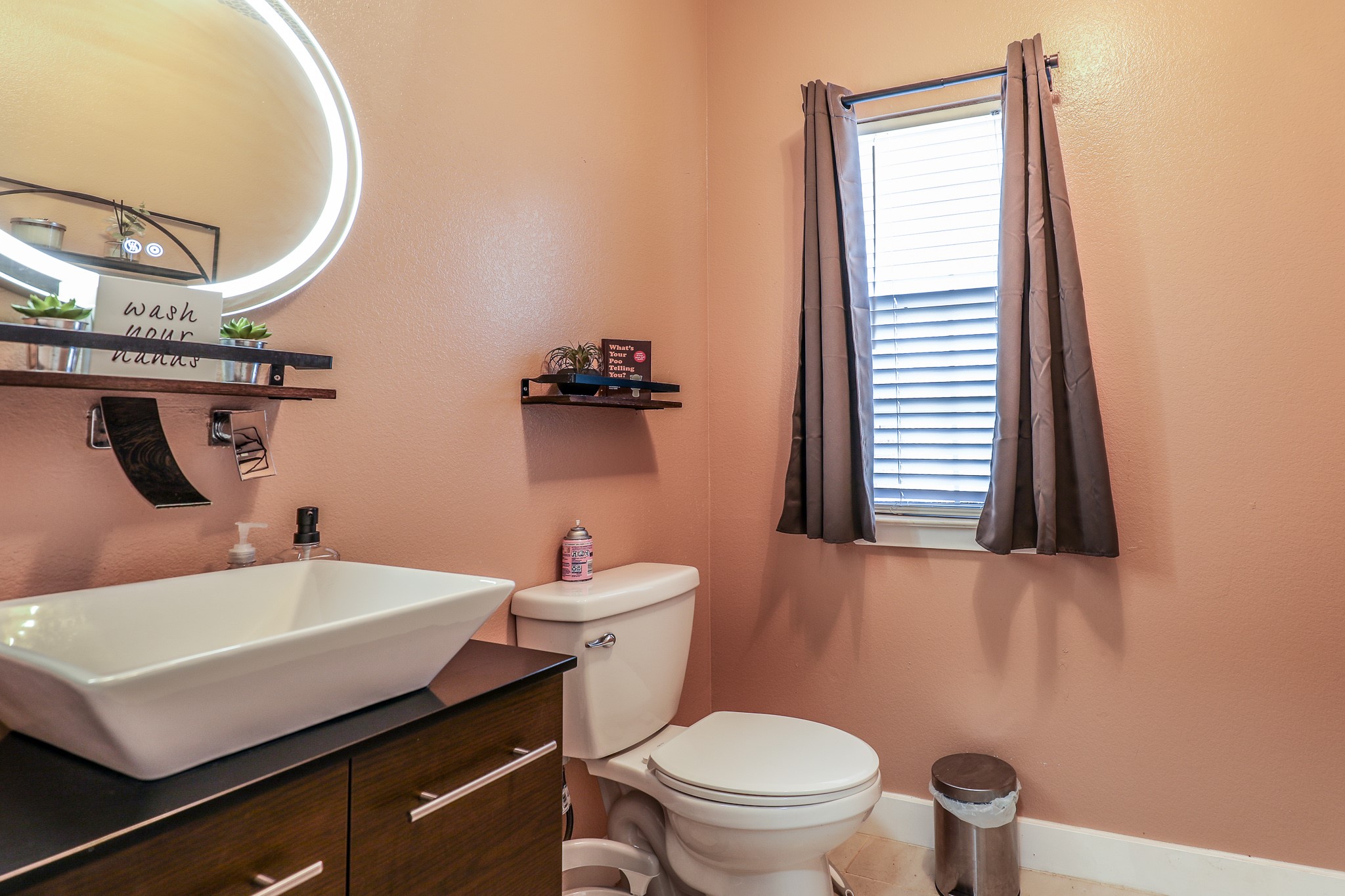 611 Laura Lane Grand Prairie TX 75052