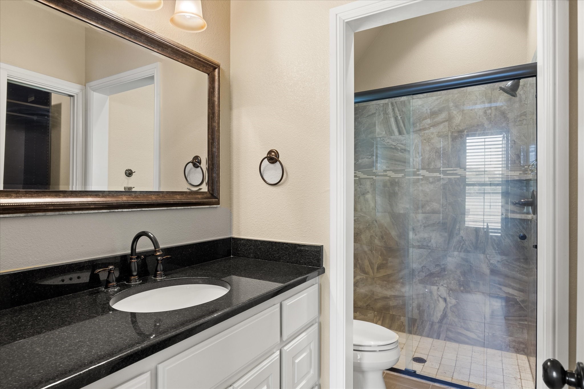 1106 W Iberian Court Granbury TX 76048