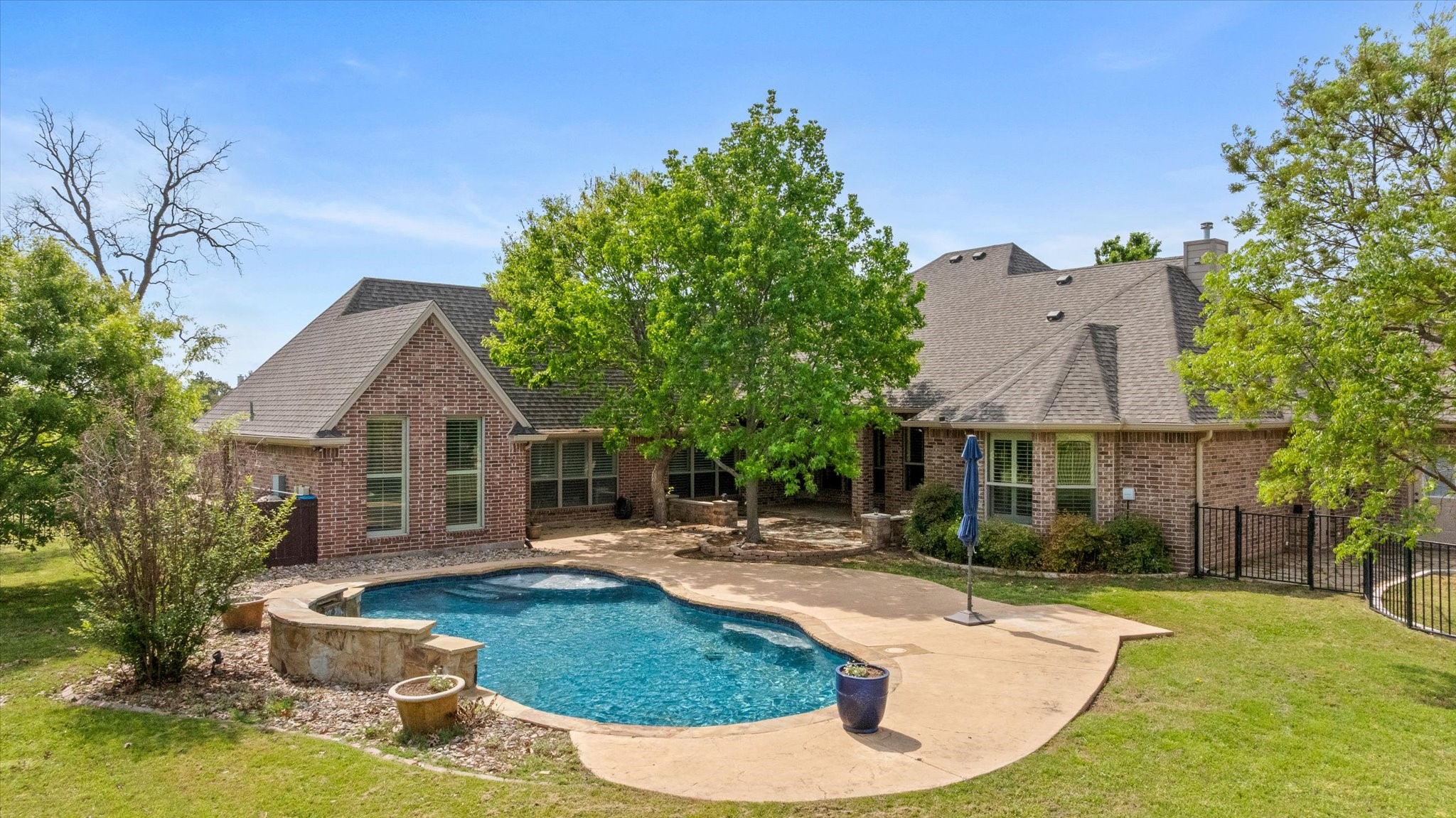 1106 W Iberian Court Granbury TX 76048