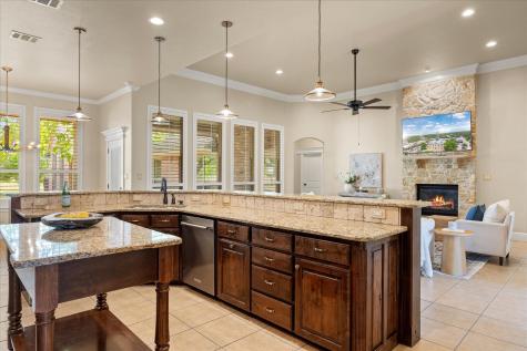 1106 W Iberian Court Granbury TX 76048