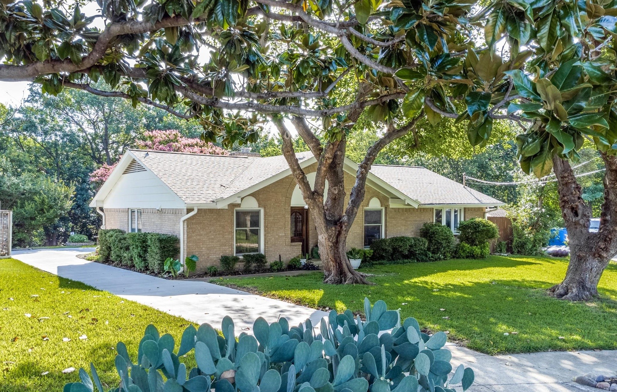 421 Valley Glen Place Richardson TX 75080