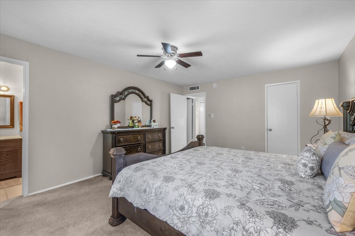 5817 Sidewinder Trail Fort Worth TX 76131