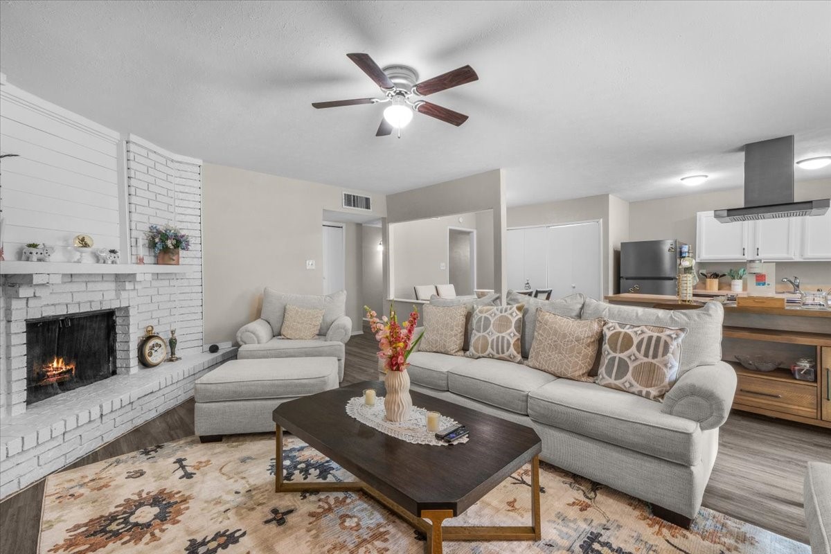 5817 Sidewinder Trail Fort Worth TX 76131