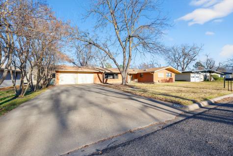 2131 N Woodland Street Stephenville TX 76401