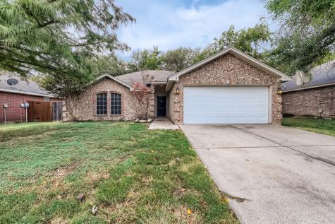 725 Sawyer Drive Saginaw TX 76179