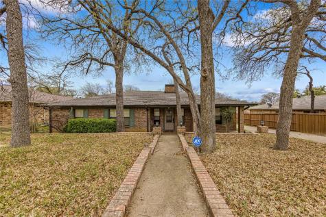 2707 Wooded Acres Court Arlington TX 76016