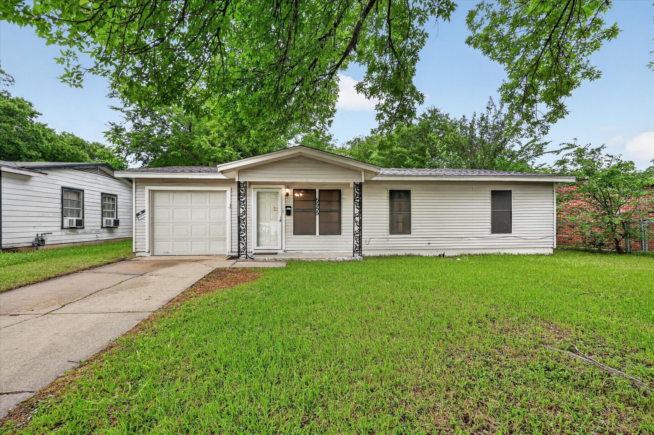 5555 Pinson Street Fort Worth TX 76119