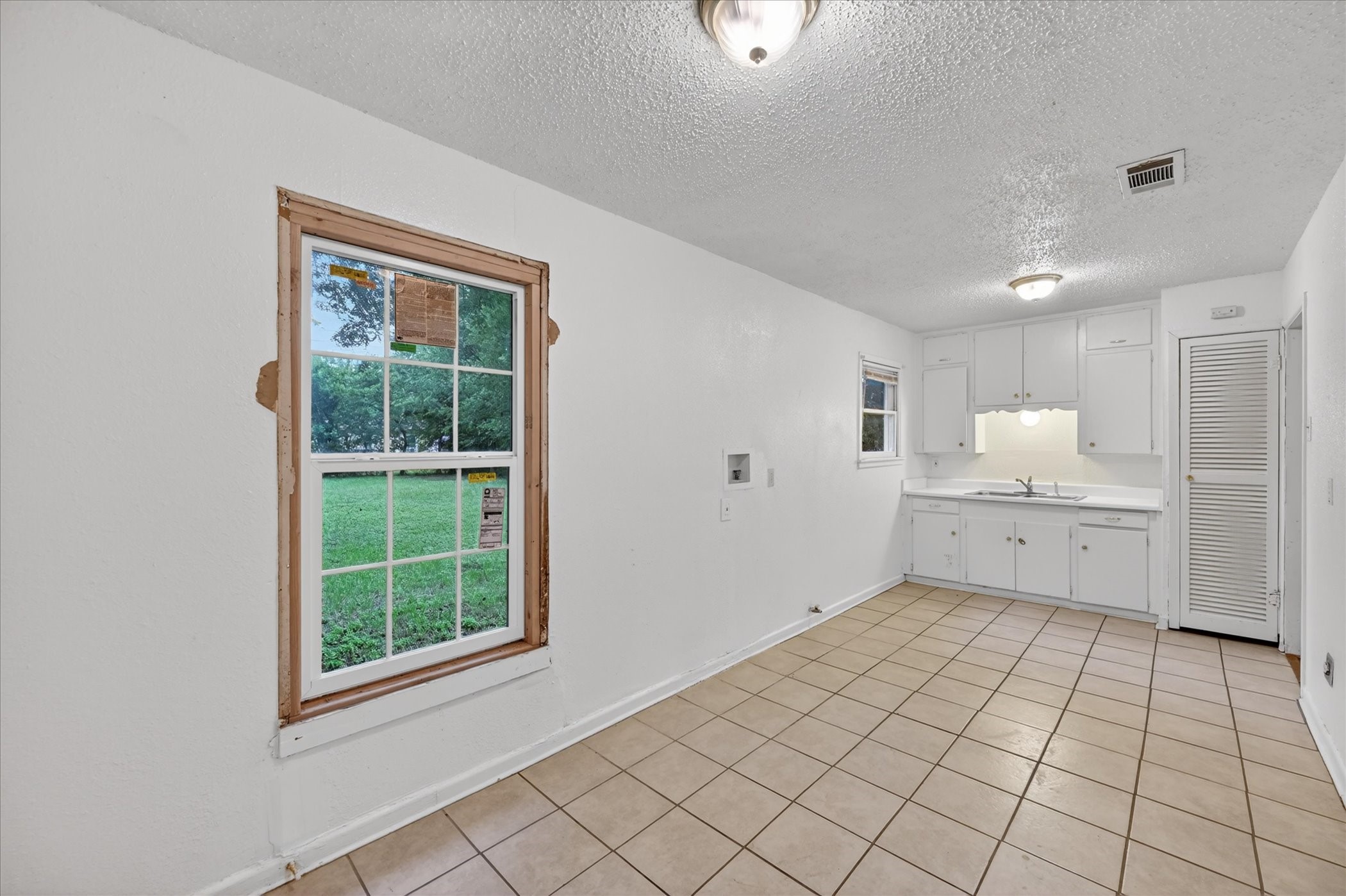 5555 Pinson Street Fort Worth TX 76119